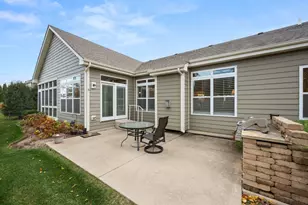 39W918 N Hathaway Ln, Geneva, IL 60134 - Photo 32