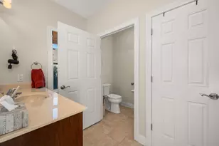 39W918 N Hathaway Ln, Geneva, IL 60134 - Photo 22