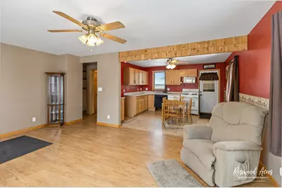 2373 E 3300 N Road, Saint Anne, IL 60964 - Photo 4