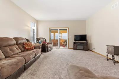 8 E Hague Drive, Antioch, IL 60002 - Photo 6