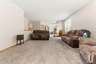 8 E Hague Dr, Antioch, IL 60002 - Photo 8