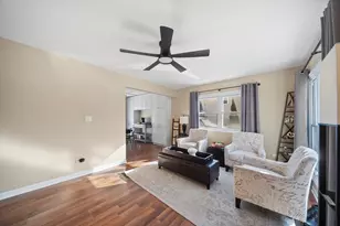 151 Egan Dr, Streamwood, IL 60107 - Photo 4