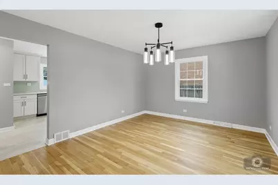 1017 N Main Street, Wheaton, IL 60187 - Photo 8