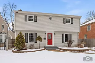 1017 N Main St, Wheaton, IL 60187 - Photo 1