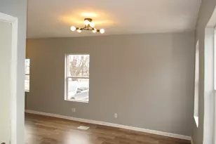 14 N Hickory St, Joliet, IL 60435 - Photo 2