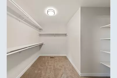 1927 Parkside Drive, Sycamore, IL 60178 - Photo 8