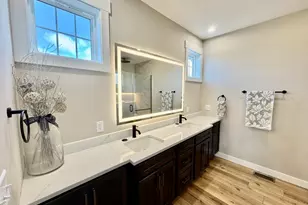 1927 Parkside Dr, Sycamore, IL 60178 - Photo 20