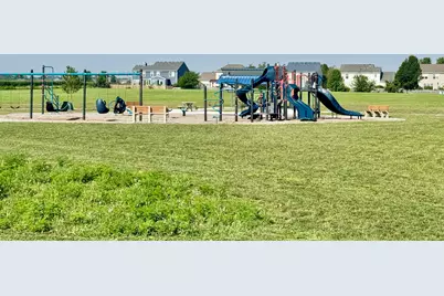 1927 Parkside Drive, Sycamore, IL 60178 - Photo 16