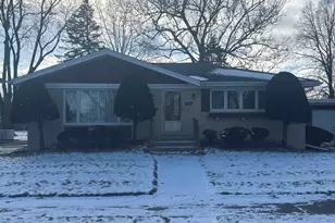 535 E 166th Pl, South Holland, IL 60473 - Photo 1