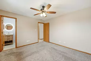 4311 N Grace St, Schiller Park, IL 60176 - Photo 10