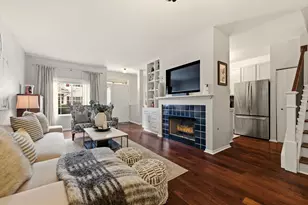 2314 Reflections Dr, Aurora, IL 60502 - Photo 2