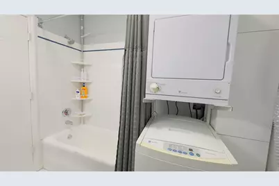 1411 W Farwell Avenue #E2, Chicago, IL 60626 - Photo 24