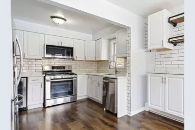 5151 W Agatite Avenue #2, Chicago, IL 60630 - Photo 4