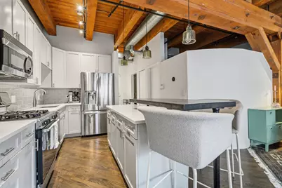 520 W Huron Street #211, Chicago, IL 60654 - Photo 8