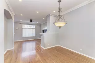 3339 Rosecroft Ln, Naperville, IL 60564 - Photo 6