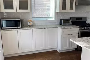 9822 Richard Ave, Franklin Park, IL 60131 - Photo 8