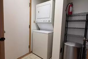 2562 Cesario Dr, Hampshire, IL 60140 - Photo 8