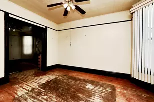 8733 S Buffalo Ave, Chicago, IL 60617 - Photo 2