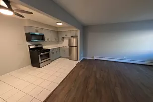 7925 W 103 St, Palos Hills, IL 60465 - Photo 2