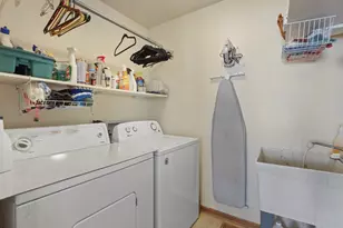 1227 N Ashley Ln, Addison, IL 60101 - Photo 32