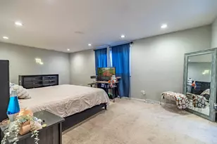 13415 S Mackinaw Ave, Chicago, IL 60633 - Photo 12