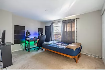 13415 S Mackinaw Avenue, Chicago, IL 60633 - Photo 14