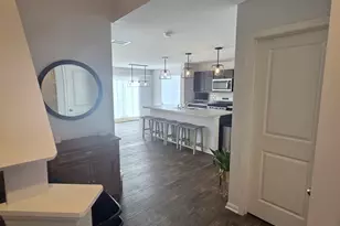 719 Wellington Ln, Cary, IL 60013 - Photo 2