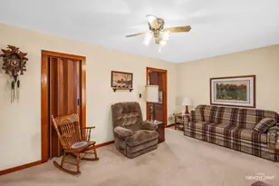 268 S Adams St, Oswego, IL 60543 - Photo 4