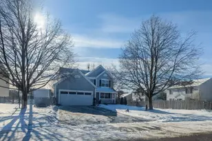 183 Indian Ridge Ln, Lake Villa, IL 60046 - Photo 2