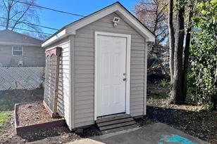 1517 Lyons Ct, Waukegan, IL 60085 - Photo 10