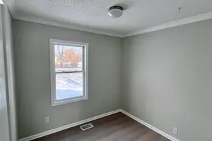 1517 Lyons Ct, Waukegan, IL 60085 - Photo 8