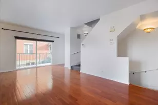 4530 S Woodlawn Ave, Chicago, IL 60653 - Photo 4