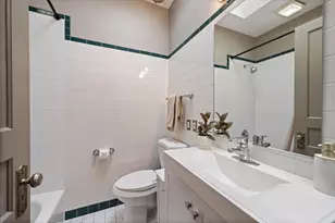 2013 W Concord Pl, Chicago, IL 60647 - Photo 16