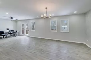 508 Beechwood Dr, Round Lake, IL 60073 - Photo 4