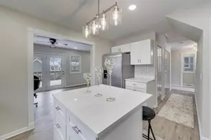 508 Beechwood Dr, Round Lake, IL 60073 - Photo 10