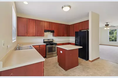 1475 W Sedgewood Court, Round Lake, IL 60073 - Photo 10