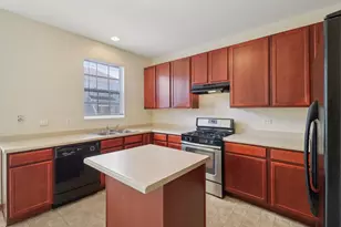 1475 W Sedgewood Ct, Round Lake, IL 60073 - Photo 12