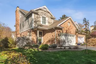 320 Washington St, Barrington, IL 60010 - Photo 1