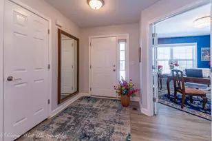 723 Nancy Ct, Sycamore, IL 60178 - Photo 2