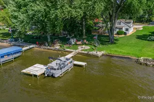 1304 River Terrace Dr, Johnsburg, IL 60051 - Photo 2