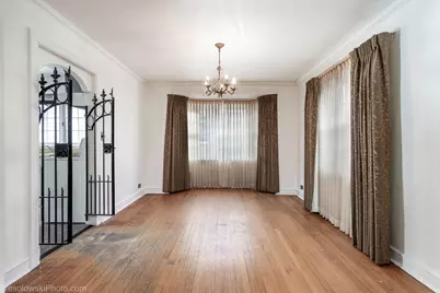 6738 N Ionia Avenue, Chicago, IL 60646 - Photo 10