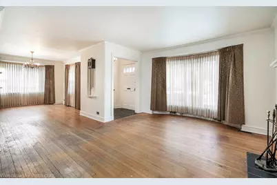 6738 N Ionia Avenue, Chicago, IL 60646 - Photo 8