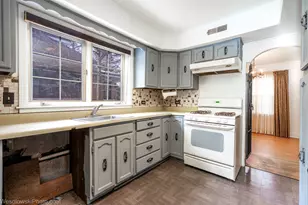 6738 N Ionia Ave, Chicago, IL 60646 - Photo 14