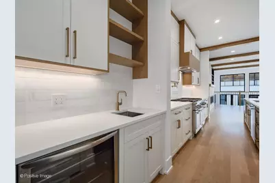3624 N Leavitt Street, Chicago, IL 60618 - Photo 8