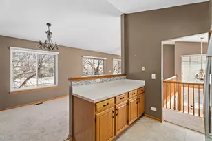2763 S Embers Ln, Arlington Heights, IL 60005 - Photo 14