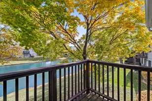 2763 S Embers Ln, Arlington Heights, IL 60005 - Photo 8