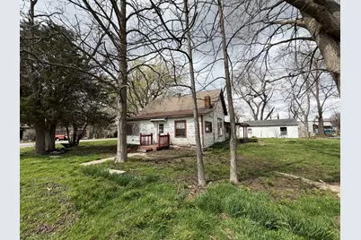 112 S Walnut Street, Oakland, IL 61943 - Photo 10