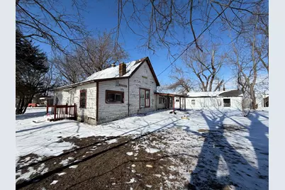 112 S Walnut Street, Oakland, IL 61943 - Photo 8