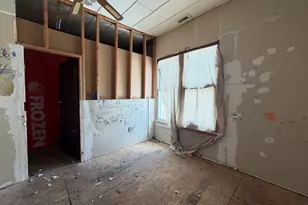 112 S Walnut St, Oakland, IL 61943 - Photo 4