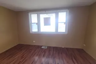 303 W 153rd Pl, Calumet City, IL 60409 - Photo 6